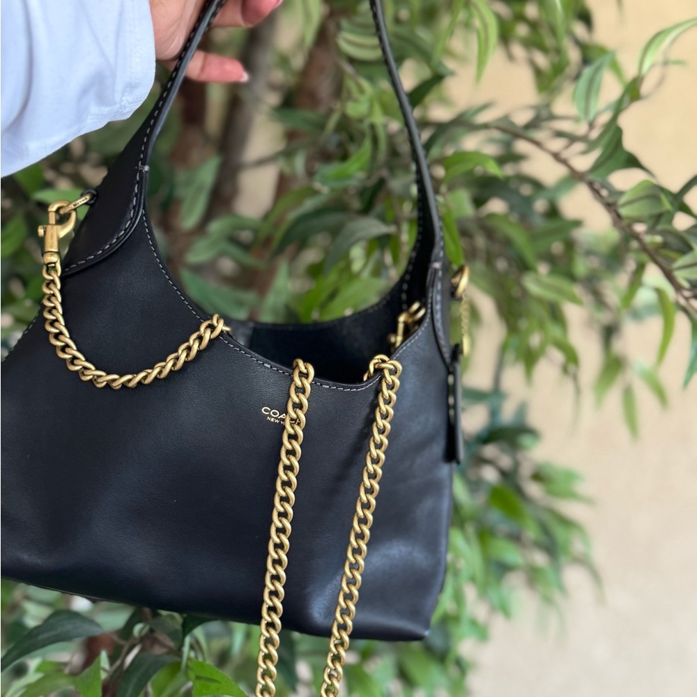 COACH Brooklyn Shoulder Bag 23 (Small)